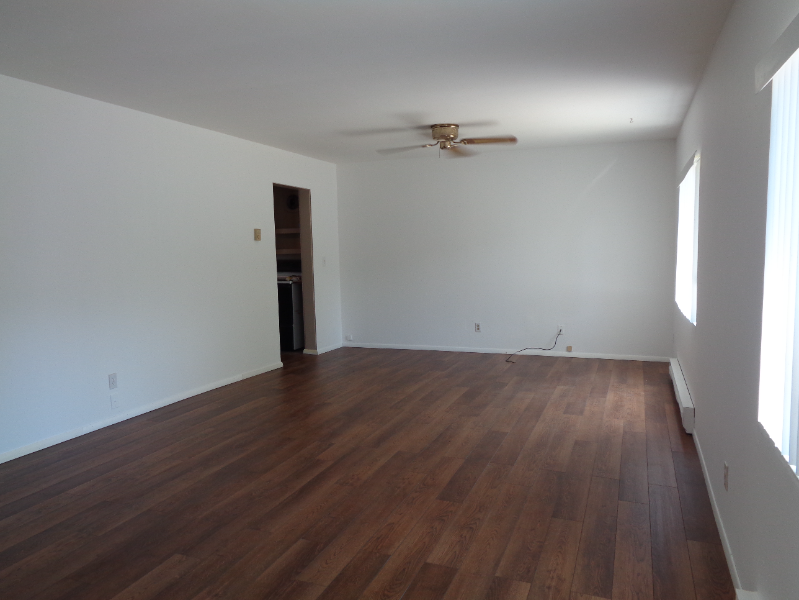 406 N Macleod Ave - Photo 2 of 11