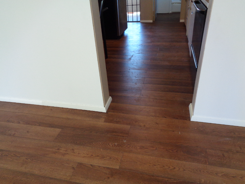 406 N Macleod Ave - Photo 3 of 11