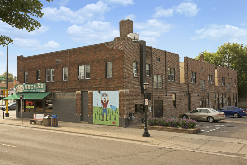 245 Snelling Ave S #1 - Photo 5 of 25