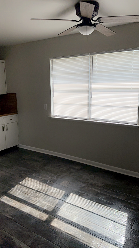 313 Oak Ave - Photo 3 of 12