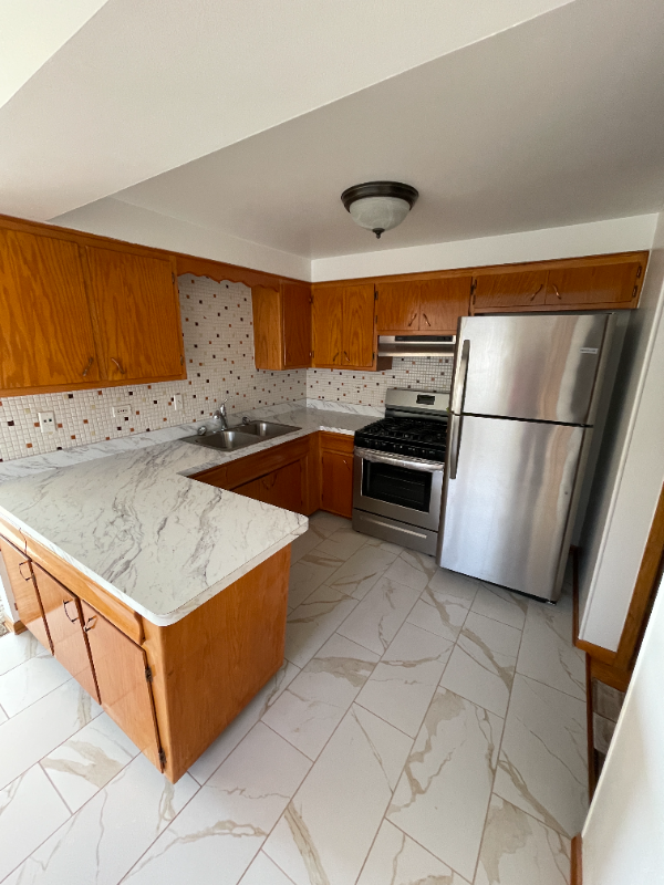 8700 Leclaire Ave #2B - Photo 3 of 11