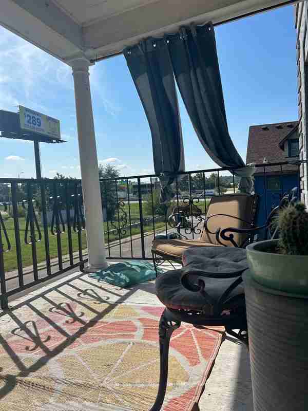 1318 Michigan Ave #2 - Photo 3 of 13