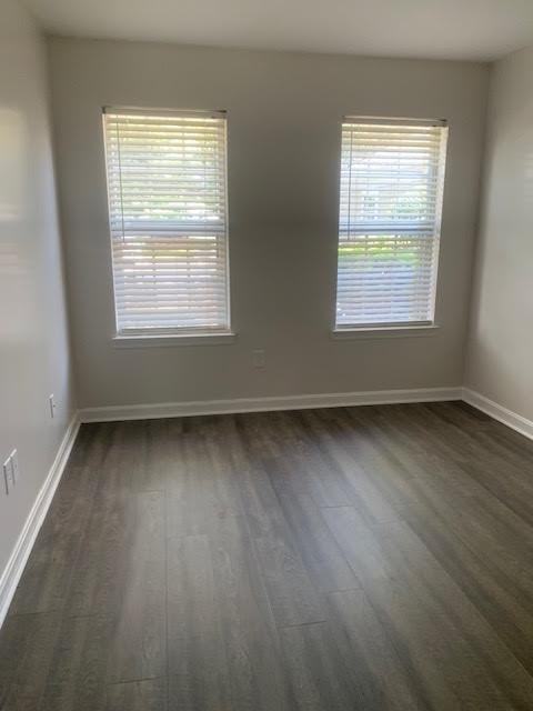 212 Barrington Ct - Photo 3 of 20