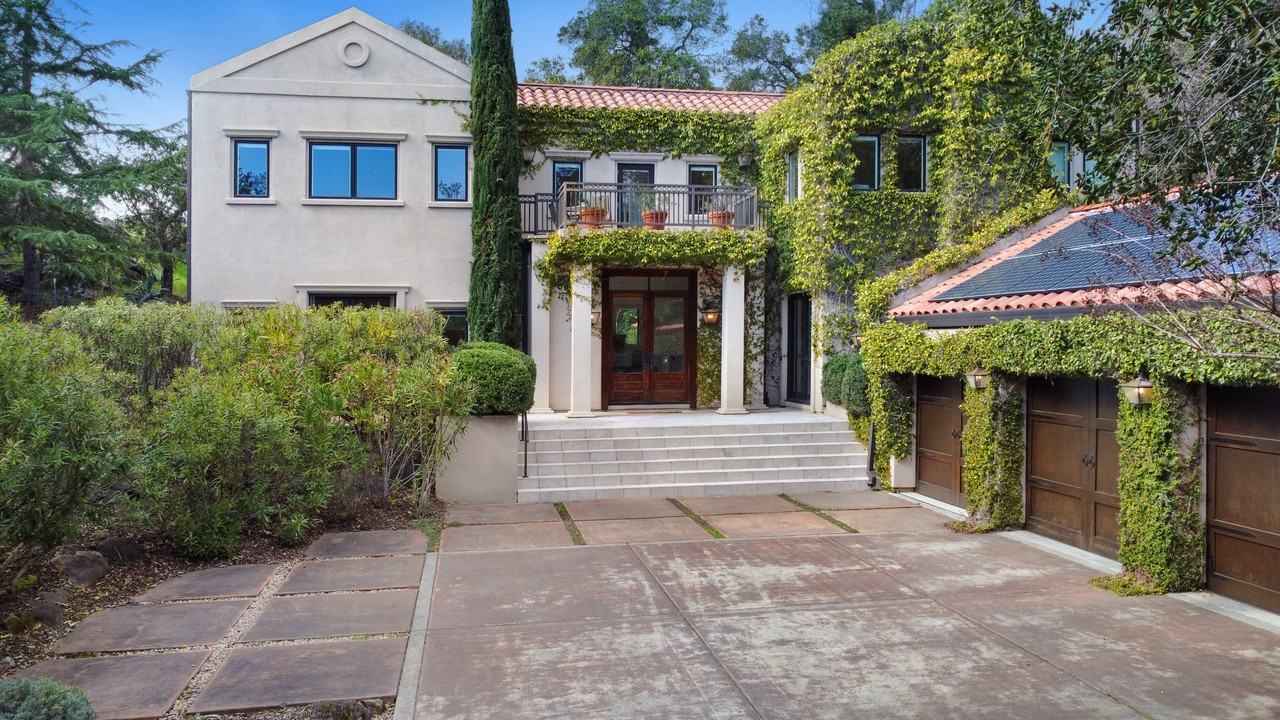 145 Canyon Ct, Napa, CA 94558 - 5 bedroom House Rental - Zumper