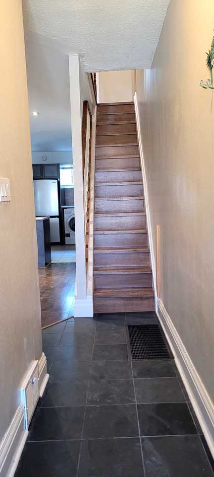 913 Woodbine Avenue - Photo 2 of 13