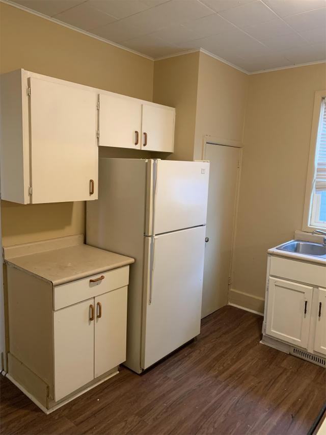 654 Atlantic Ave - Photo 2 of 9