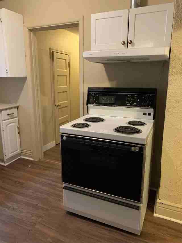 654 Atlantic Ave - Photo 3 of 9