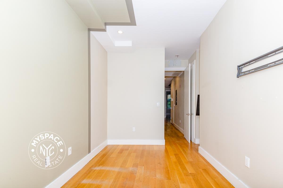 250 Melrose St #2L - Photo 7 of 12