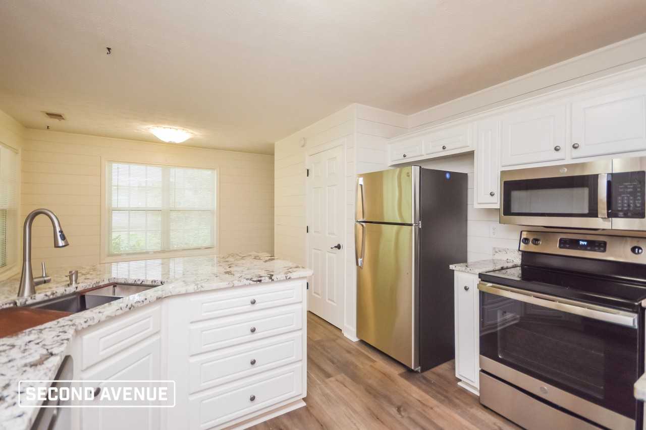 125 Flowers Dr - Photo 3 of 17