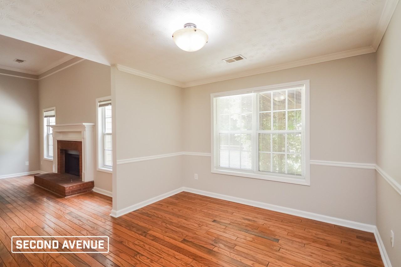 125 Flowers Dr - Photo 4 of 17