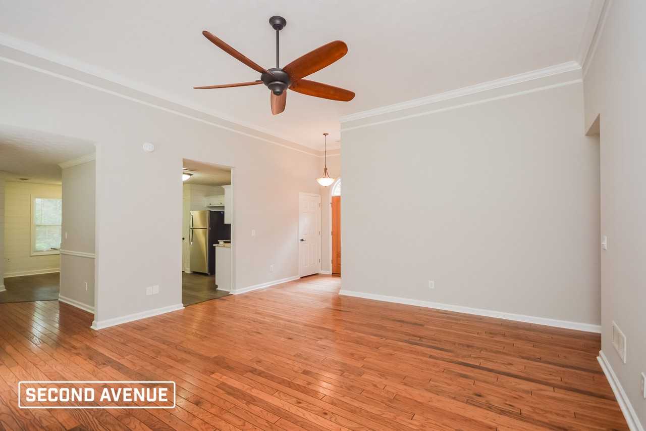 125 Flowers Dr - Photo 6 of 17