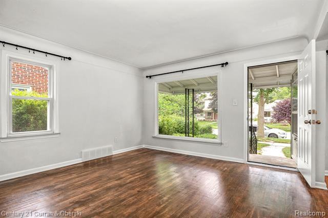 3716 Academy St - Photo 3 of 15