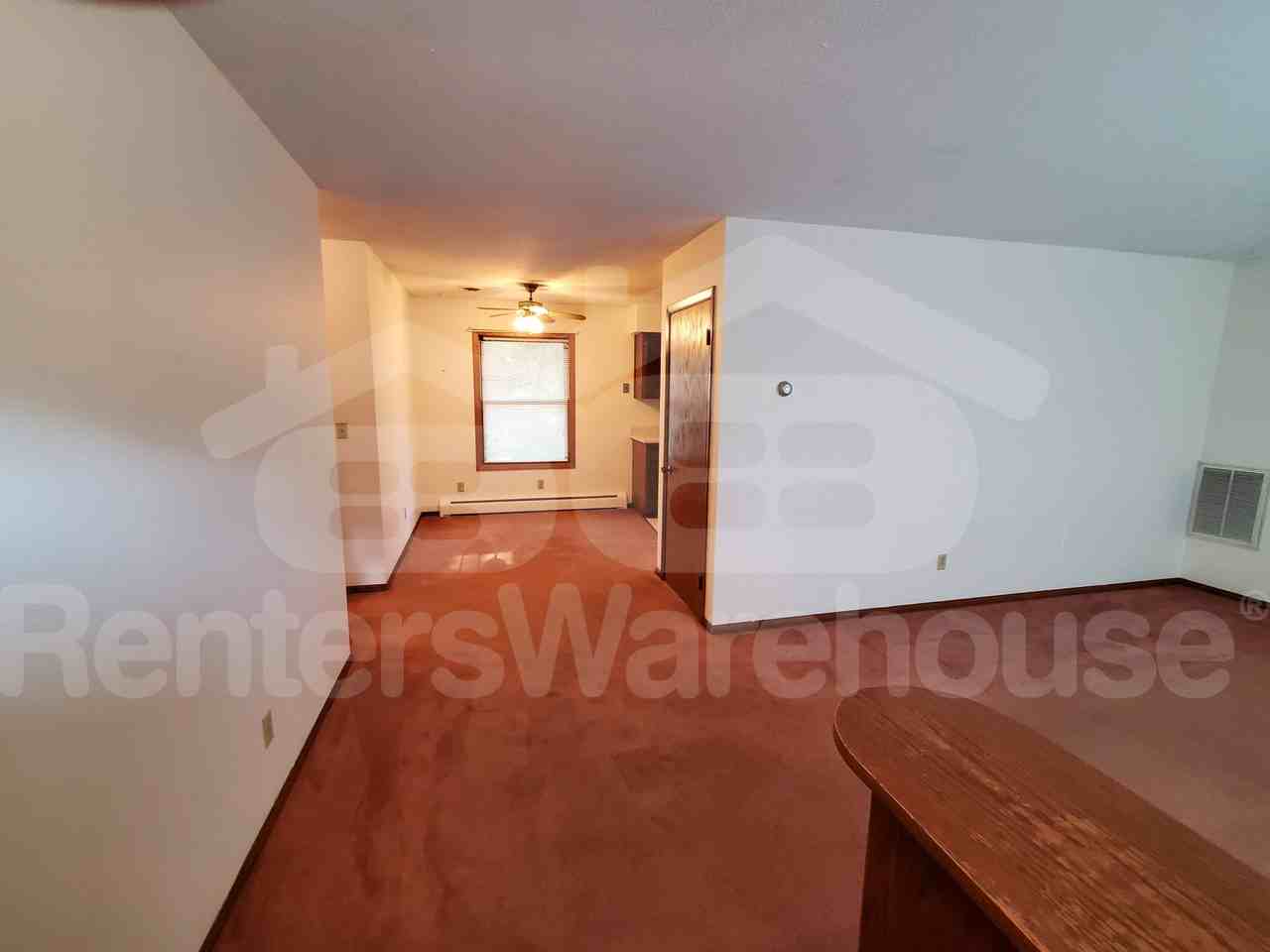 1301 Division St S - Photo 3 of 10