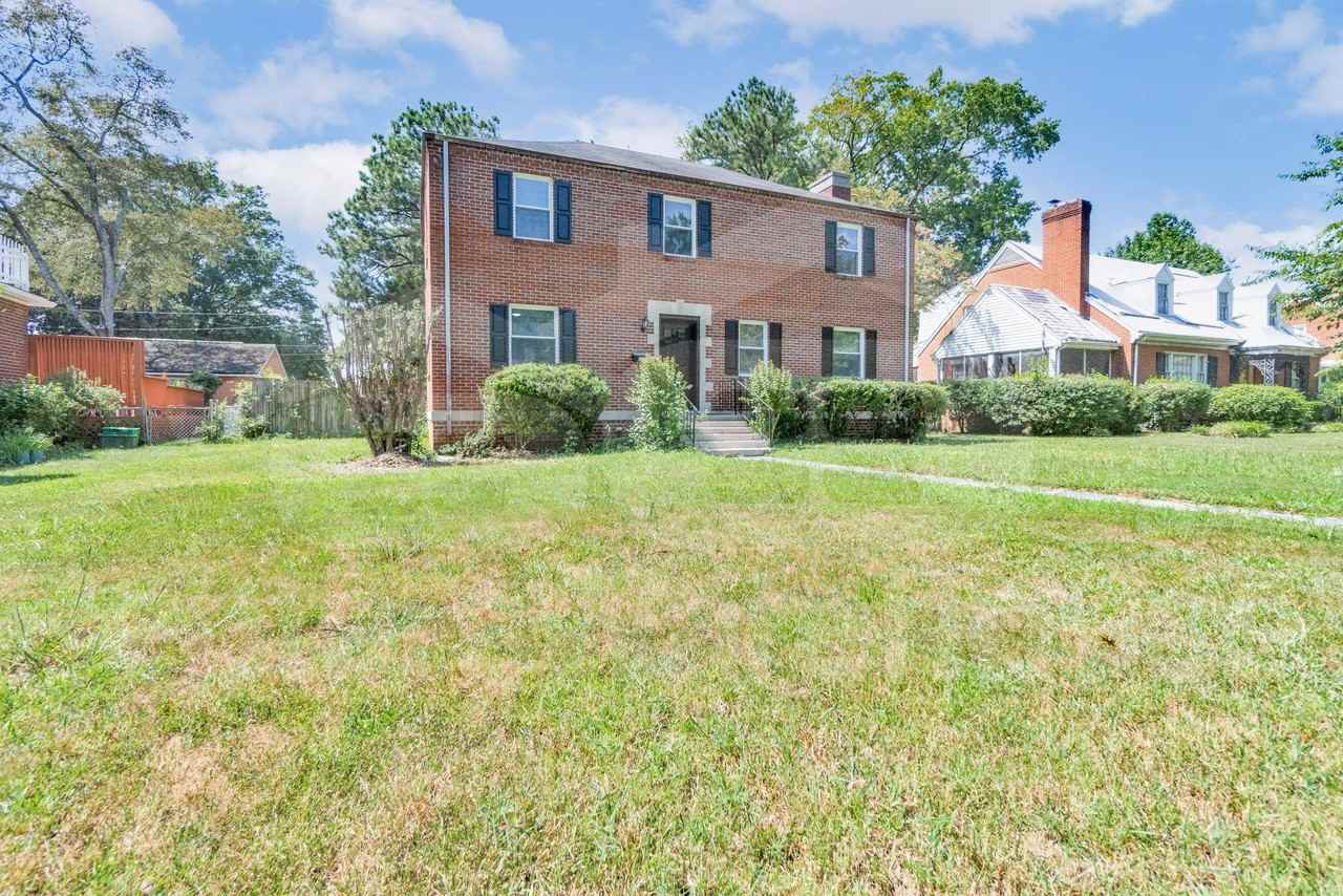 1309 Brookland Pkwy - Photo 2 of 10