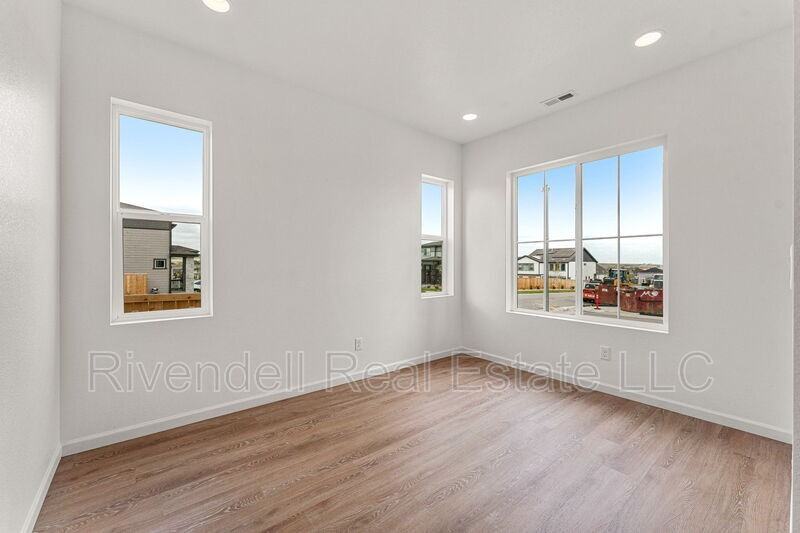 17460 Birds Foot Ave - Photo 3 of 21