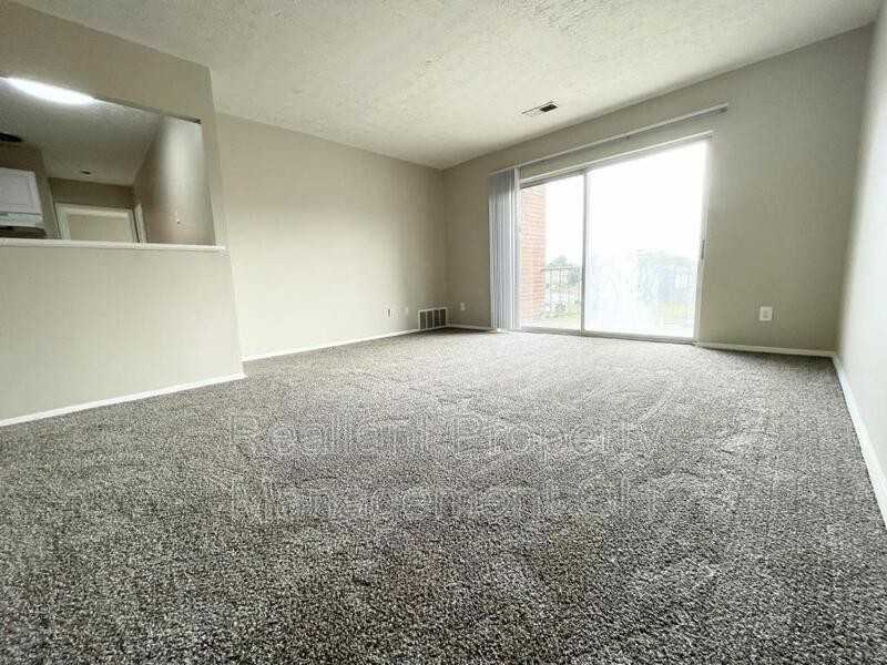3169 Regal Ln - Photo 3 of 9