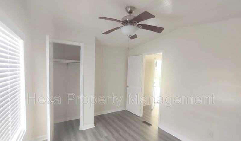 2511 Farm To Marketrd N - Photo 5 of 23