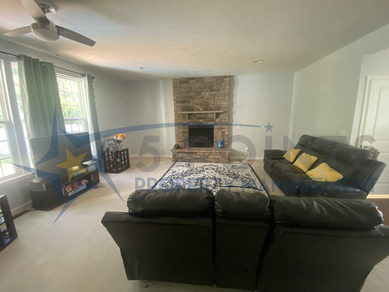 6527 Hidden Woods Trl - Photo 3 of 19