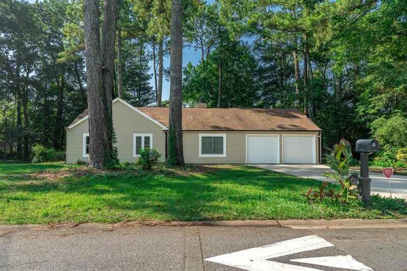 93 Hartley Woods Dr Ne - Photo 2 of 19