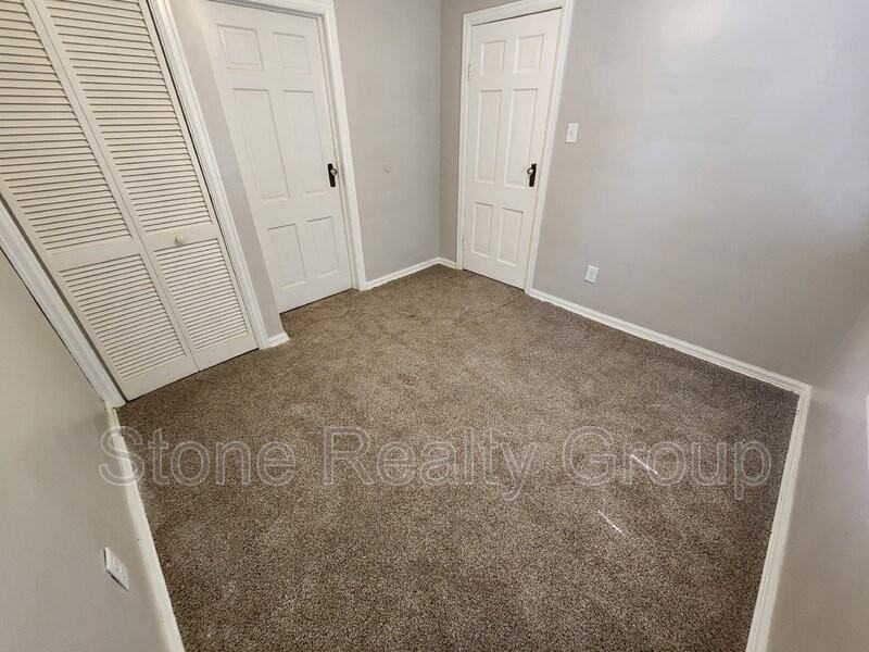 3112 Harrison Ave - Photo 4 of 9