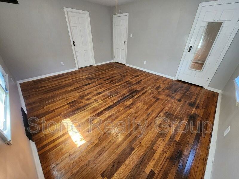 3112 Harrison Ave - Photo 5 of 9