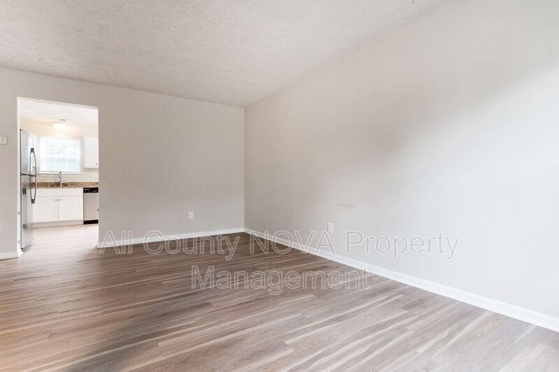 17 Heather Ln - Photo 7 of 29