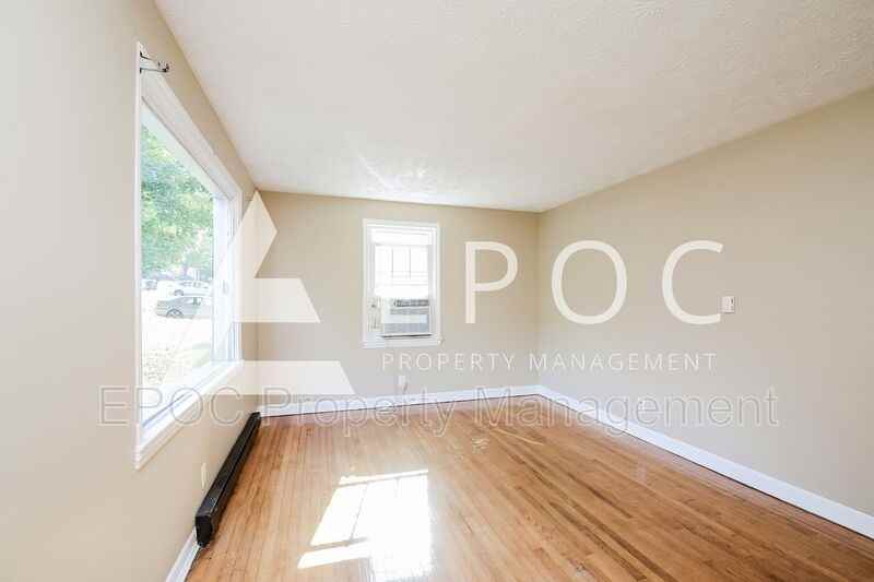 1618 Radcliff St - Photo 3 of 15