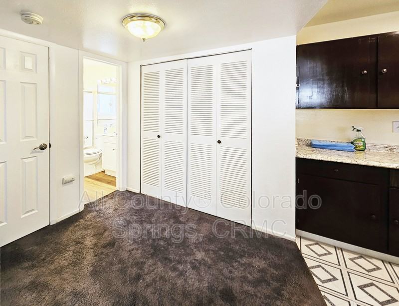 1129 Cree Dr #C - Photo 4 of 15