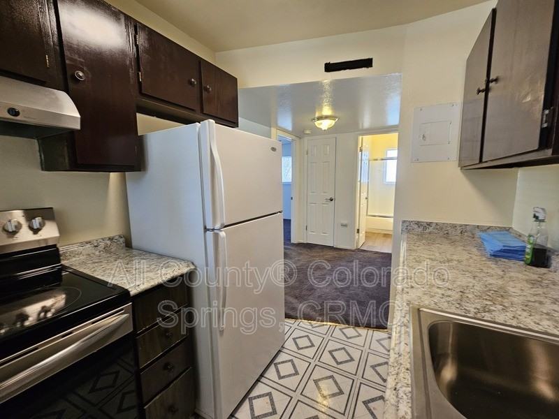 1129 Cree Dr #C - Photo 6 of 15