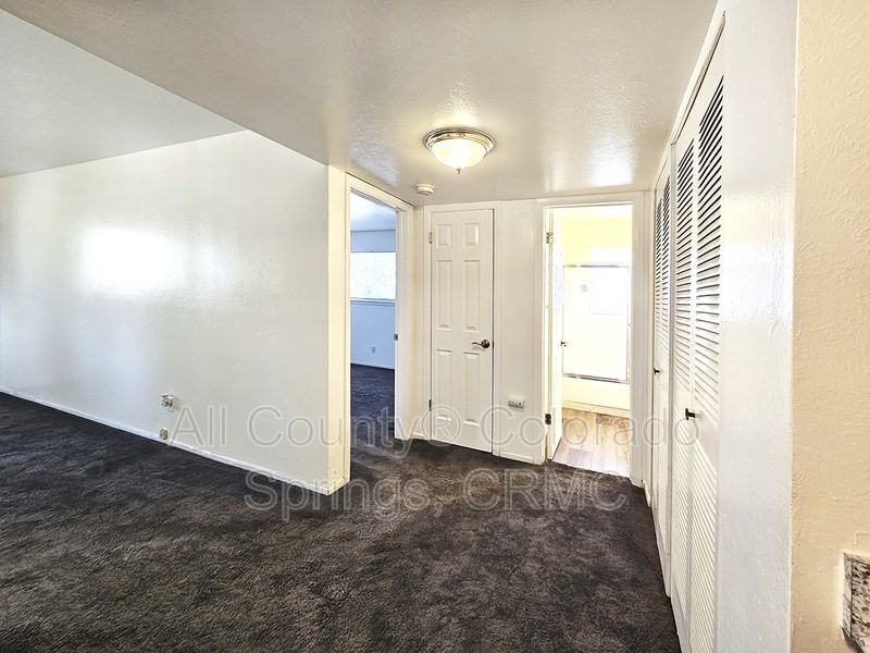 1129 Cree Dr #C - Photo 7 of 15