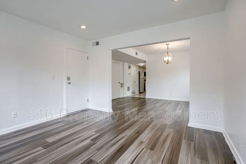 2706 Benton Blvd #1N - Photo 2 of 44