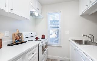 featured image of 2228 Edison Ave