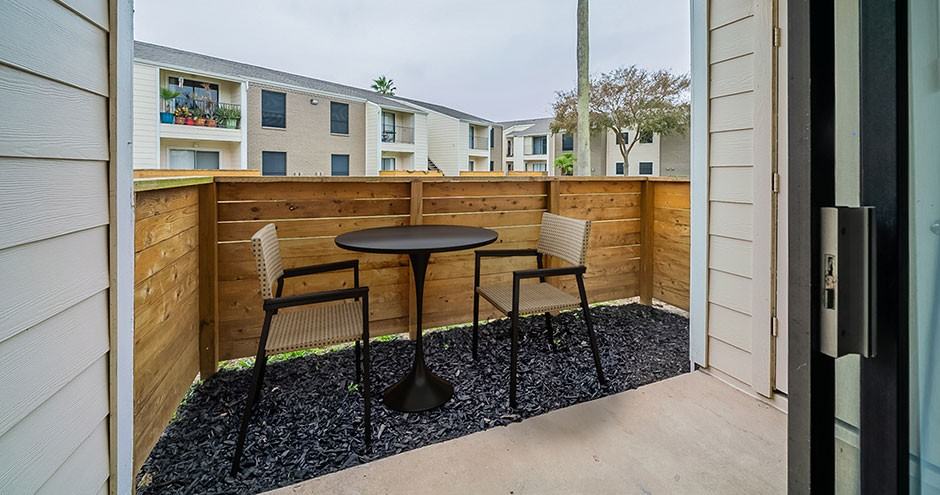Captain's Landing Apartments - Photo 4 of 42