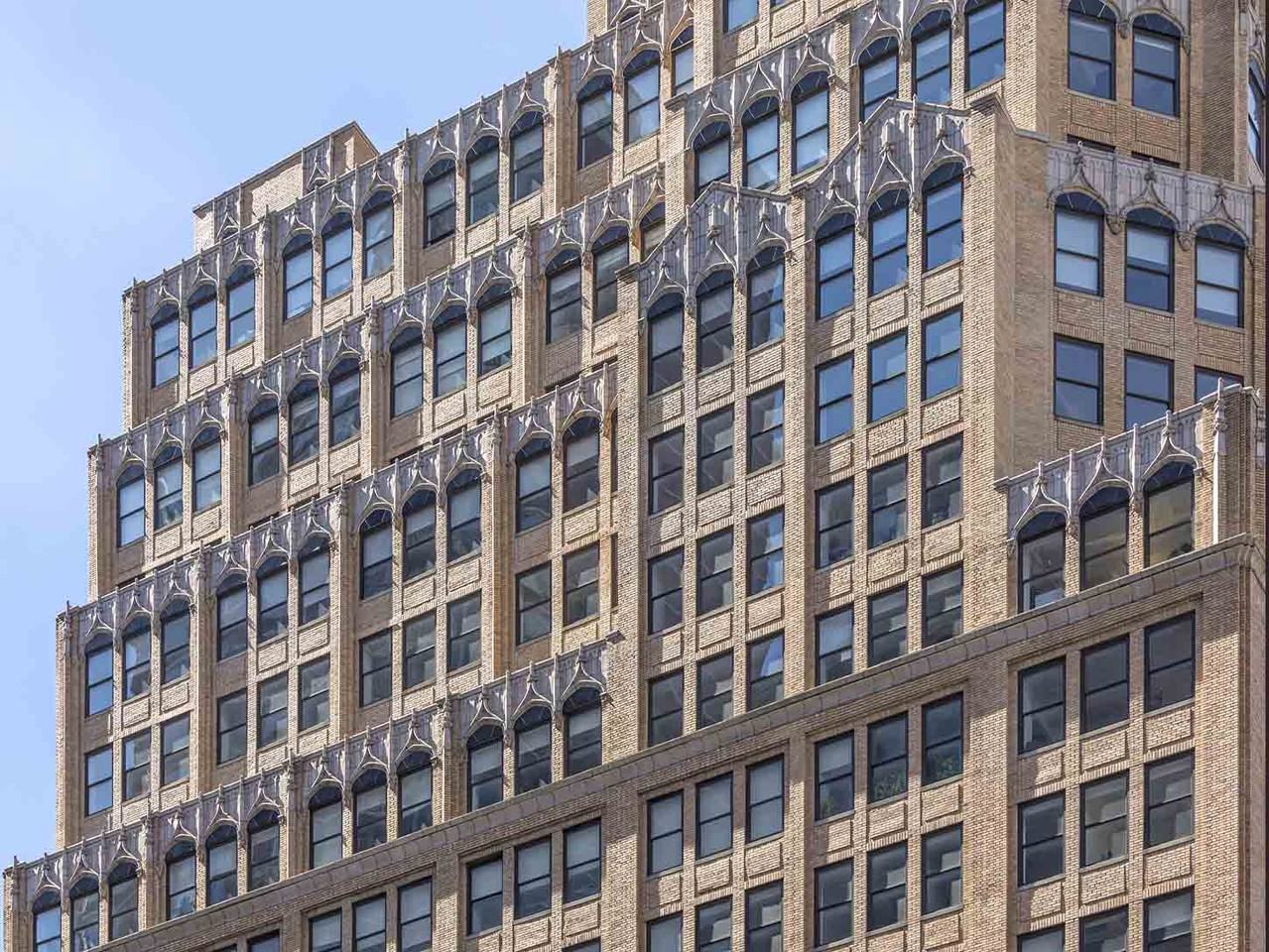 245 Fifth Avenue - Photo 2 of 3