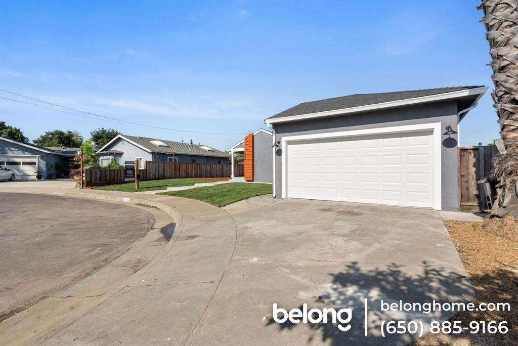 485 S Daniel Way - Photo 2 of 21