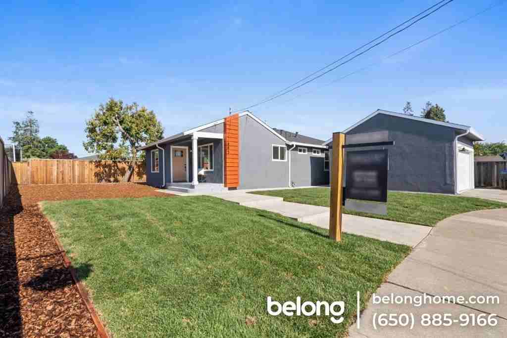 485 S Daniel Way - Photo 3 of 21