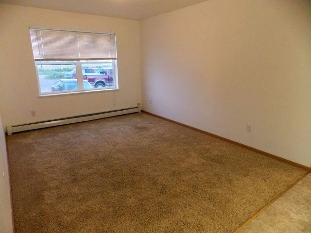 522 Airport Rd - Photo 2 of 5