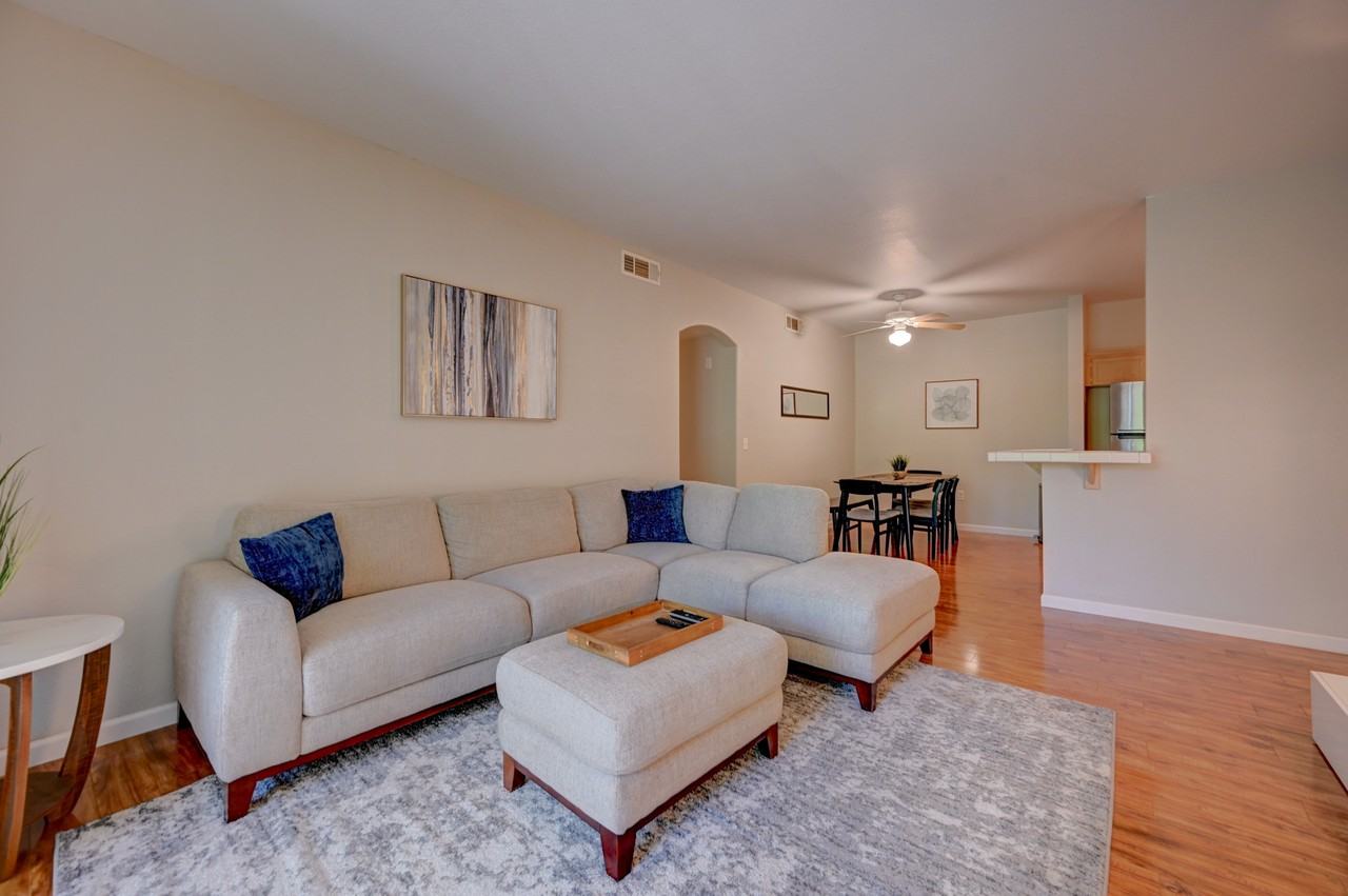 1830 N Buffalo Dr Unit 2100