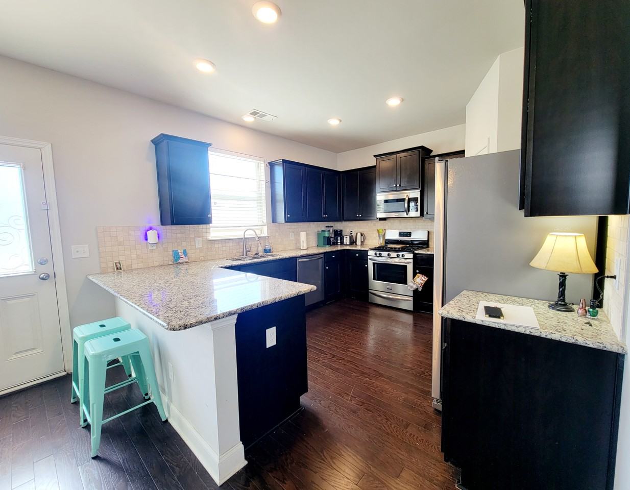 1031 Keeneland Dr - Photo 4 of 11