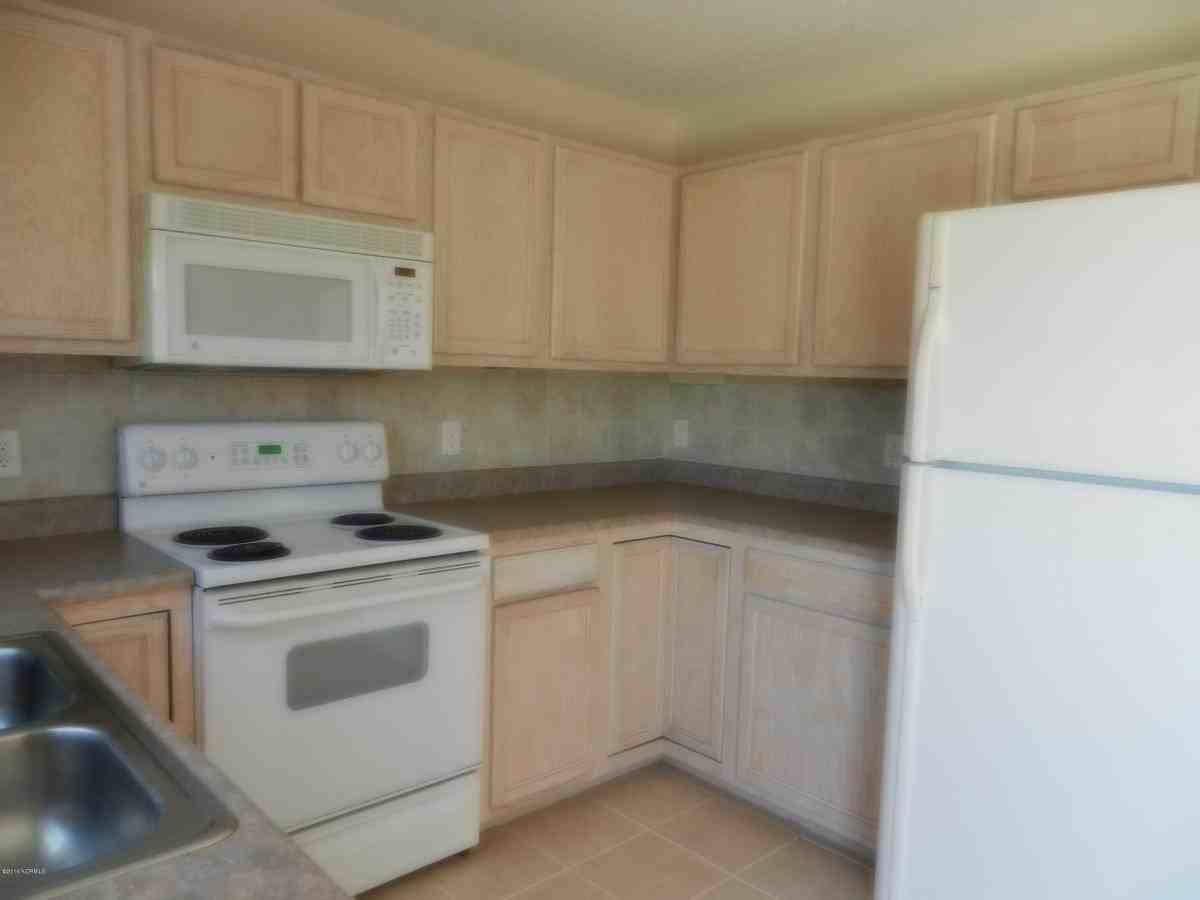 7429 Whitney Dr - Photo 3 of 10