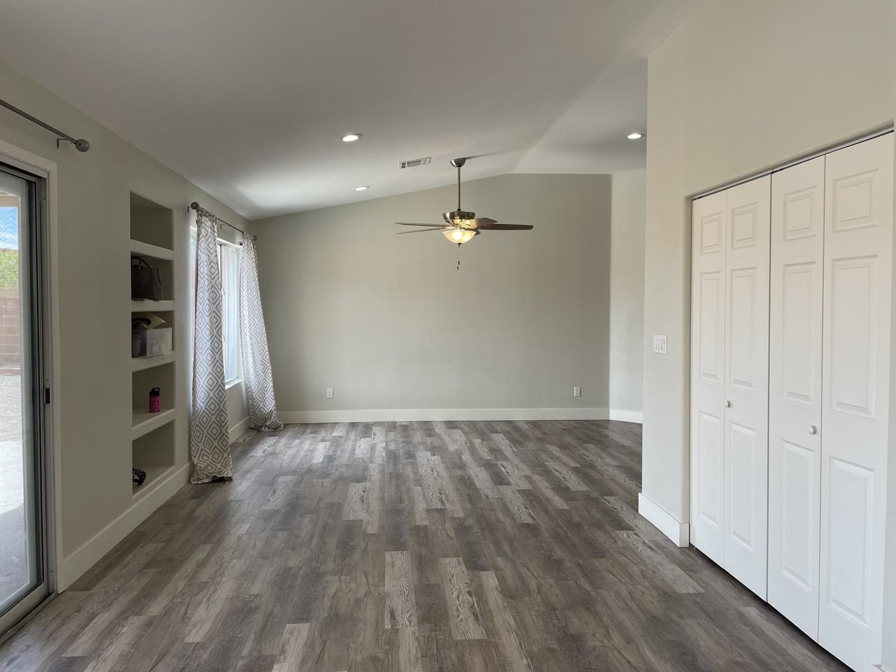 838 Grape Vine Ave - Photo 4 of 10