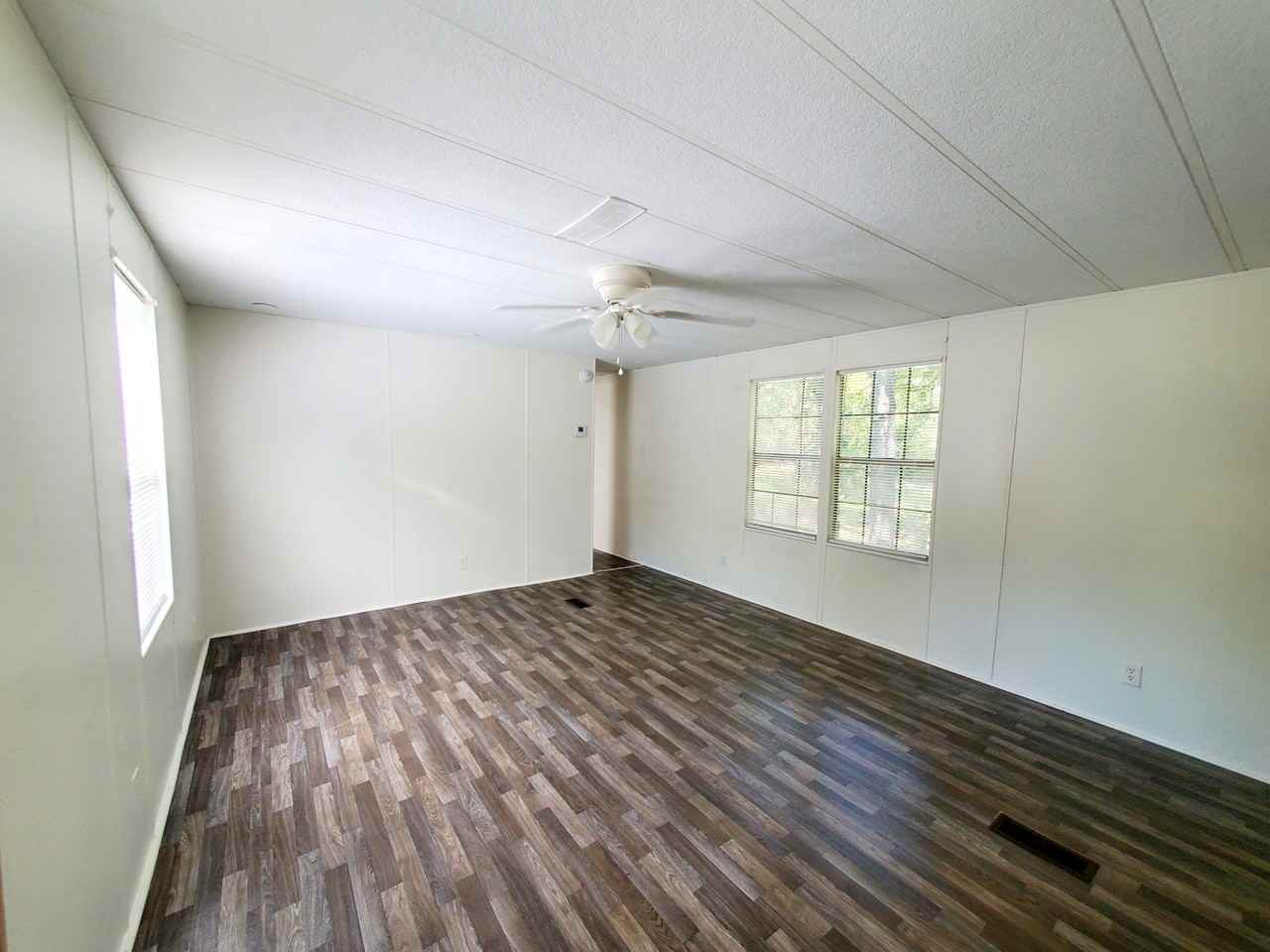 2761 Scenic Dr - Photo 2 of 8