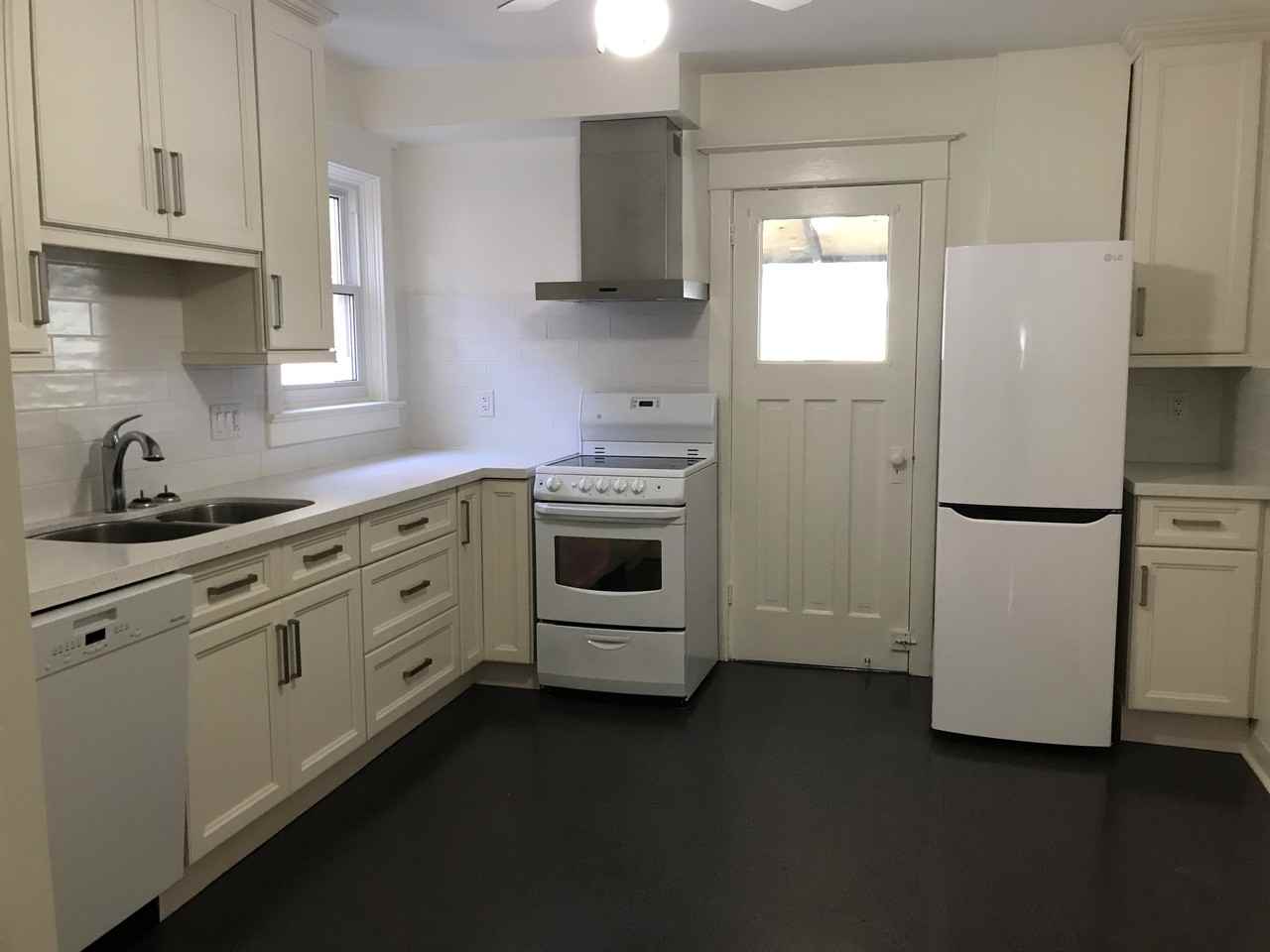 550 Durie Street - Photo 2 of 7