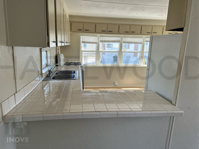 142 Third St - Photo 2 of 8