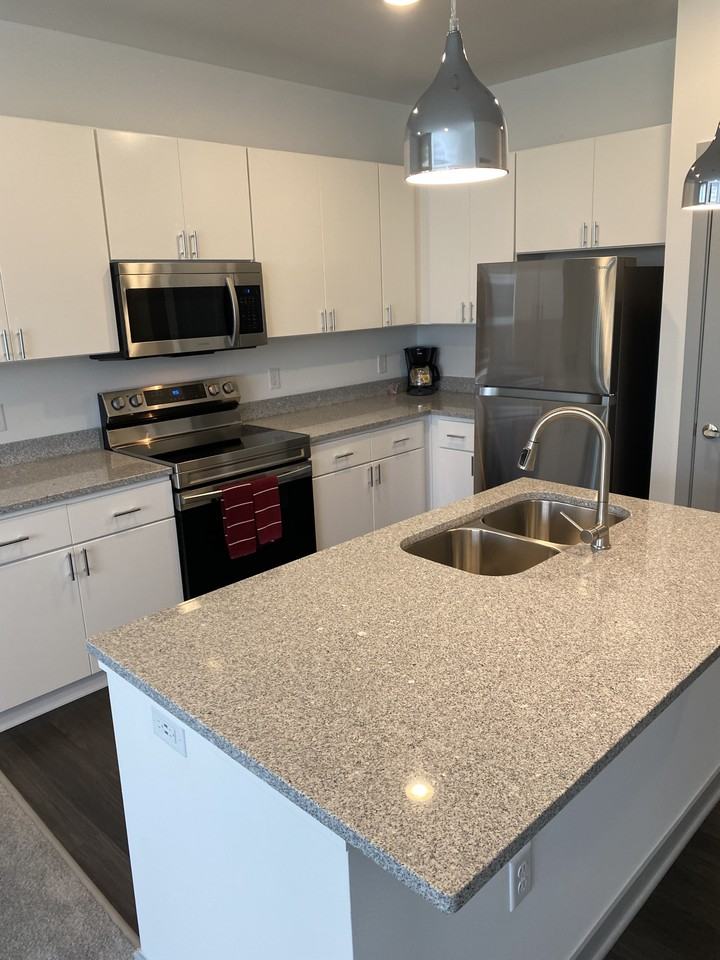 80 E Home St - Photo 2 of 36