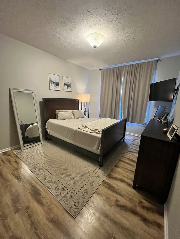 1044 Longwell Pl - Photo 2 of 9