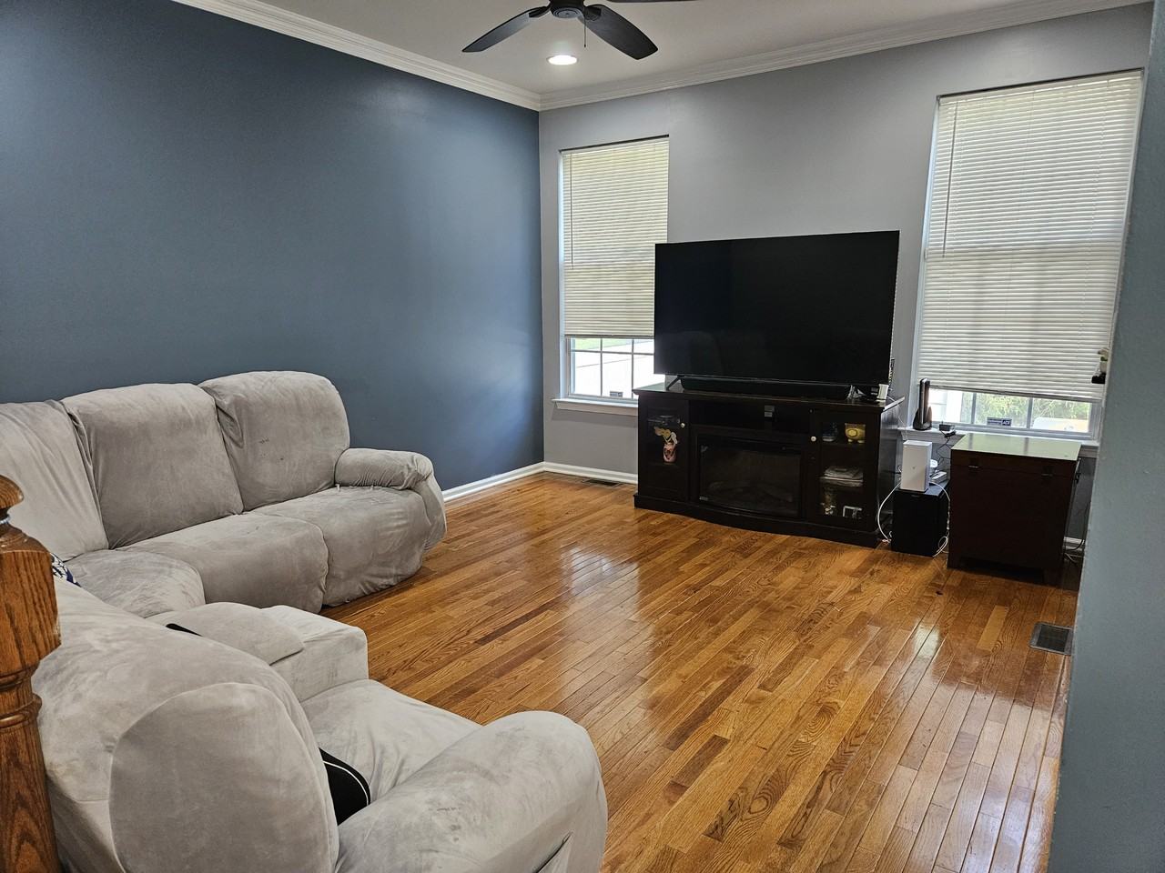 2106 Dahlia Cir - Photo 3 of 20