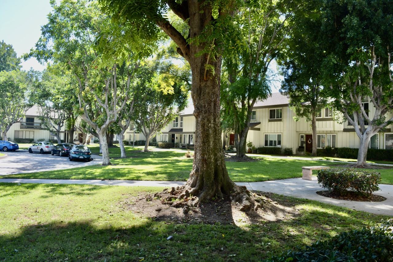 9853 Karmont Ave #NA - Photo 3 of 26