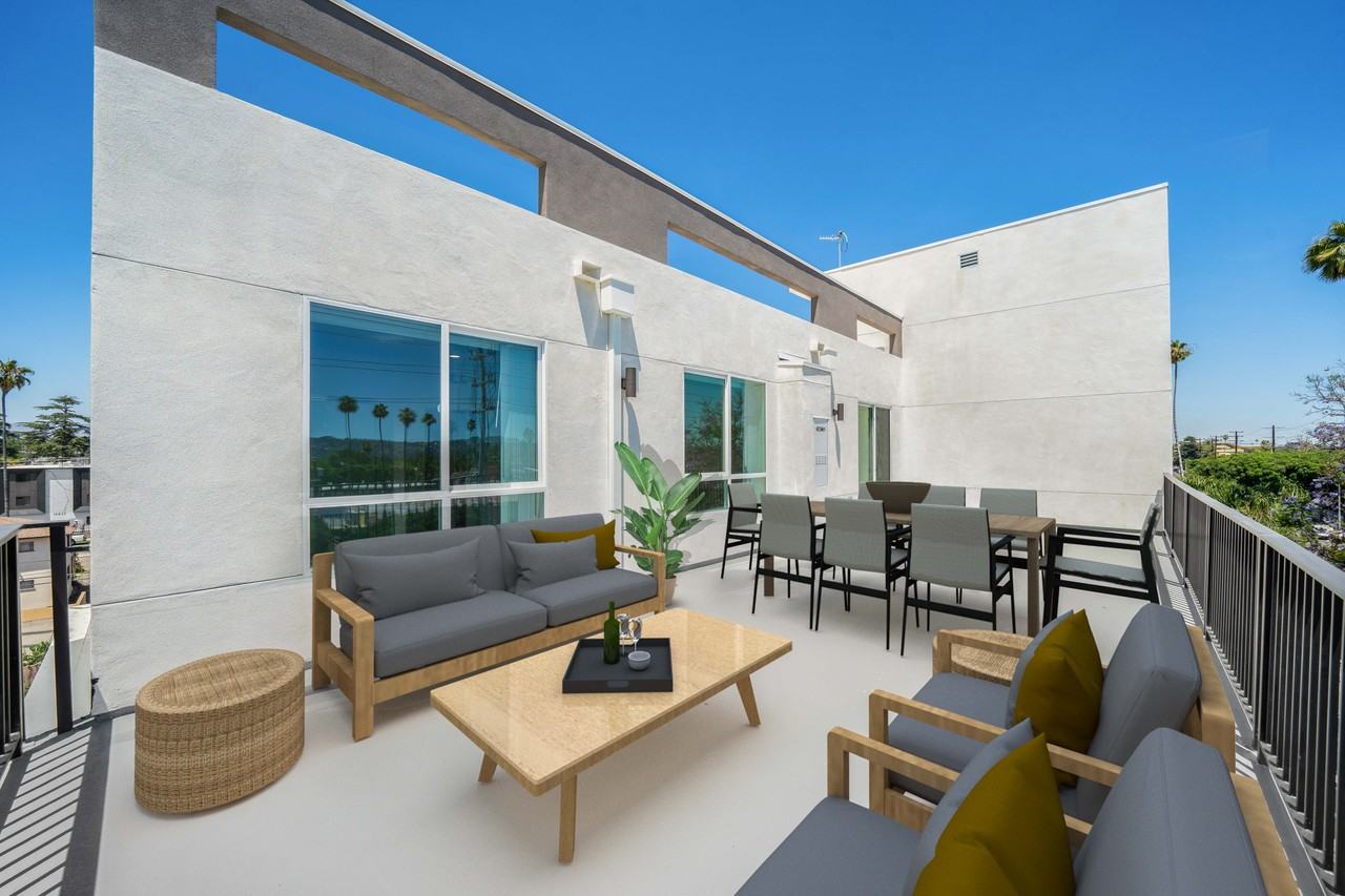 14825 Delano St #209