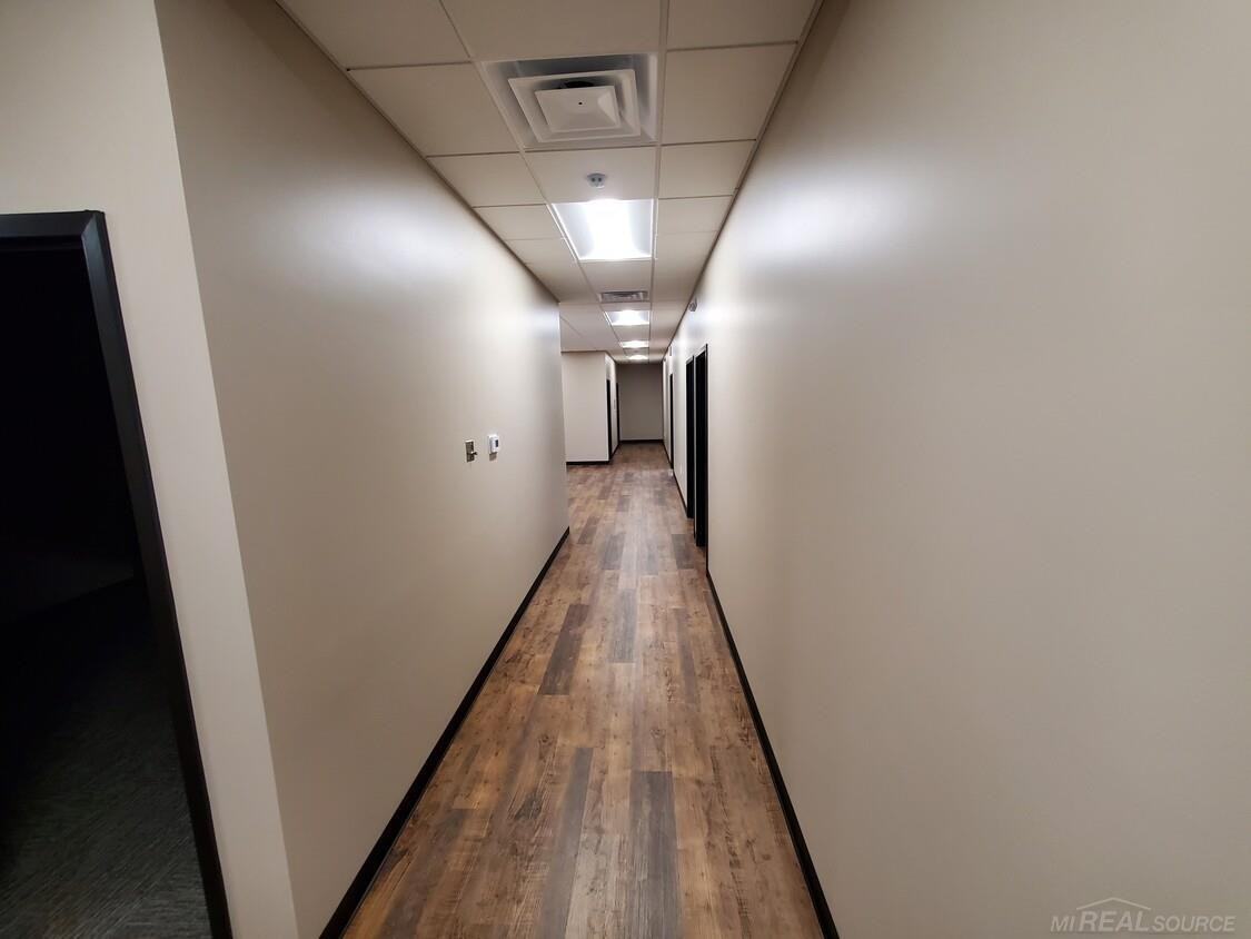 15300 21 Mile Rd - Photo 5 of 7